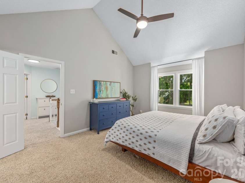 14442 Planters Knob Lane, Charlotte, NC 28273.  MLS# CAR4375802, YatesRealty ID 18357. 