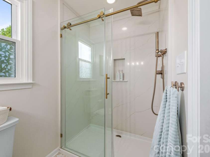 14442 Planters Knob Lane, Charlotte, NC 28273.  MLS# CAR4375802, YatesRealty ID 18357. 