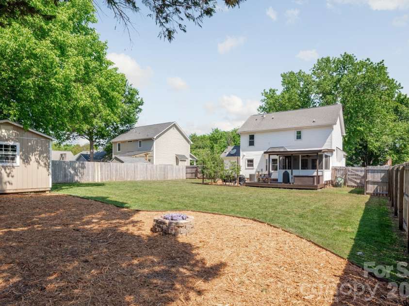14442 Planters Knob Lane, Charlotte, NC 28273.  MLS# CAR4375802, YatesRealty ID 18357. 