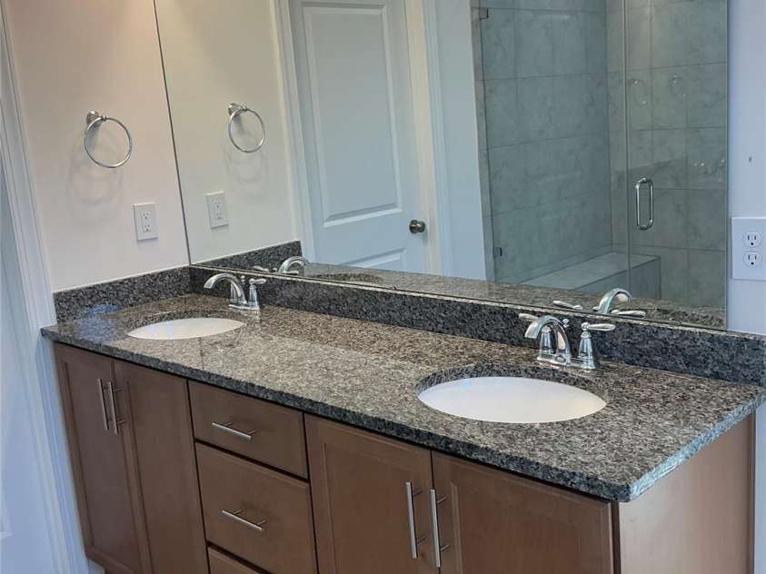 9240 Walnut Hill Road, Concord, NC 28027.  MLS# CAR4330355, YatesRealty ID 18358. Primary en-suite bathroom