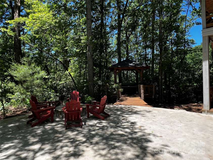 103 Blue Sky Lane, Hendersonville, NC 28792.  MLS# CAR4268920, YatesRealty ID 18359. Fire pit / Hot tub