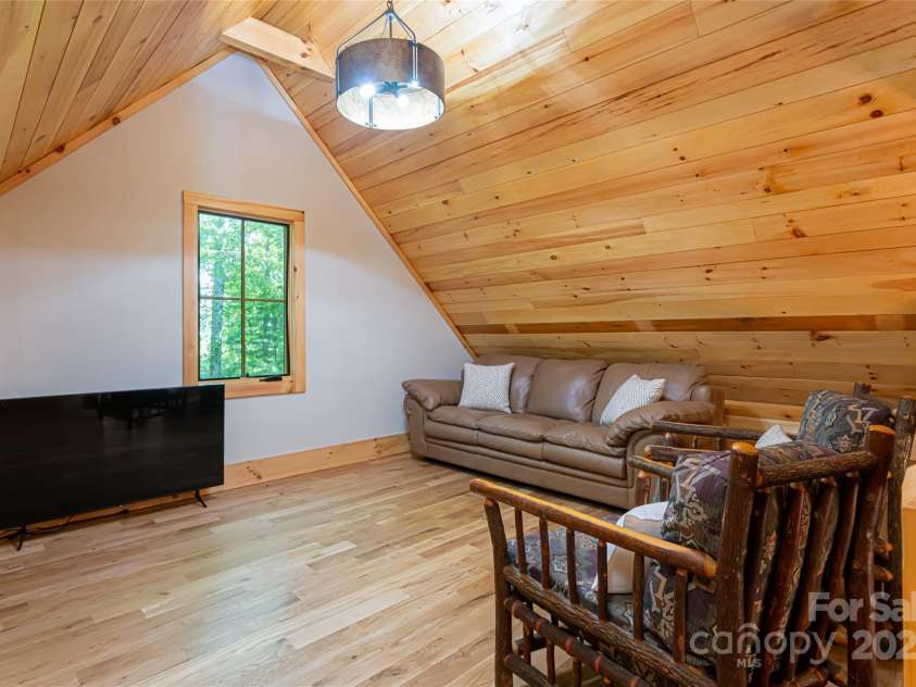 103 Blue Sky Lane, Hendersonville, NC 28792.  MLS# CAR4268920, YatesRealty ID 18359. Upper loft
