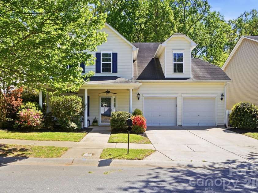 19149 Celestine Lane, Cornelius, NC 28031.  MLS# CAR4349668, YatesRealty ID 18359. 