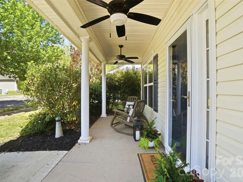 19149 Celestine Lane, Cornelius, NC 28031.  MLS# CAR4349668, YatesRealty ID 18359. 