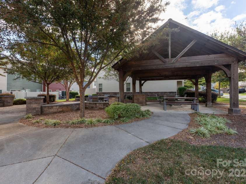 318 Willow Wood Court, Matthews, NC 28104.  MLS# CAR4312930, YatesRealty ID 1836. Common Area