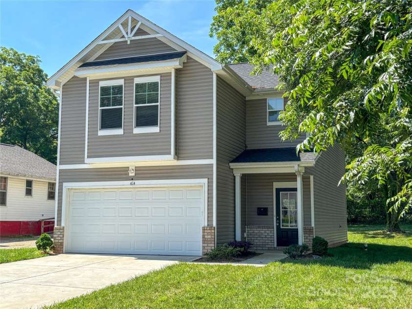 414 1st Avenue None, Hickory, NC 28602.  MLS# CAR4268983, YatesRealty ID 18360. 