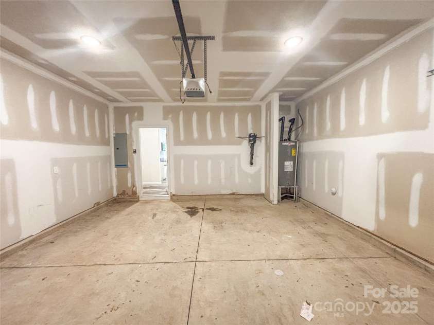 414 1st Avenue None, Hickory, NC 28602.  MLS# CAR4268983, YatesRealty ID 18360. 