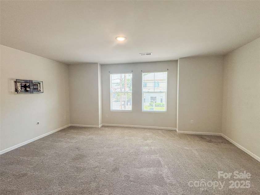 414 1st Avenue None, Hickory, NC 28602.  MLS# CAR4268983, YatesRealty ID 18360. 