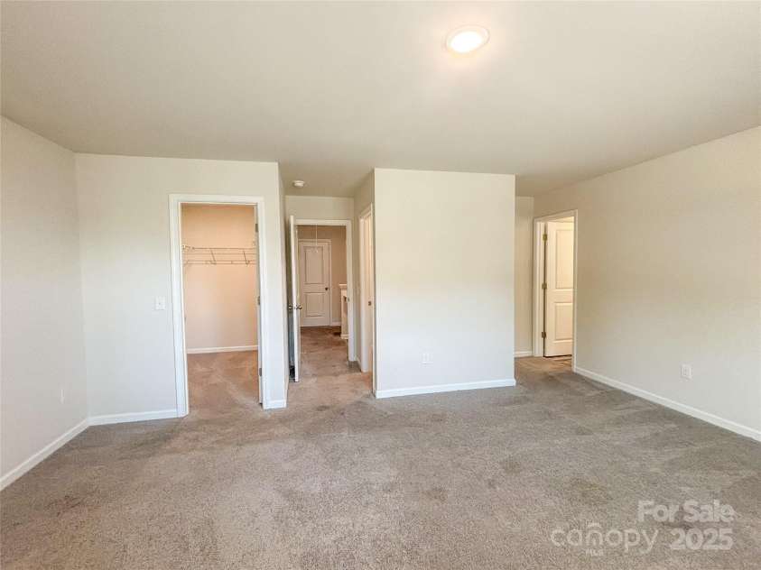 414 1st Avenue None, Hickory, NC 28602.  MLS# CAR4268983, YatesRealty ID 18360. 