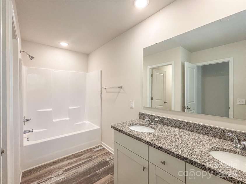 414 1st Avenue None, Hickory, NC 28602.  MLS# CAR4268983, YatesRealty ID 18360. 