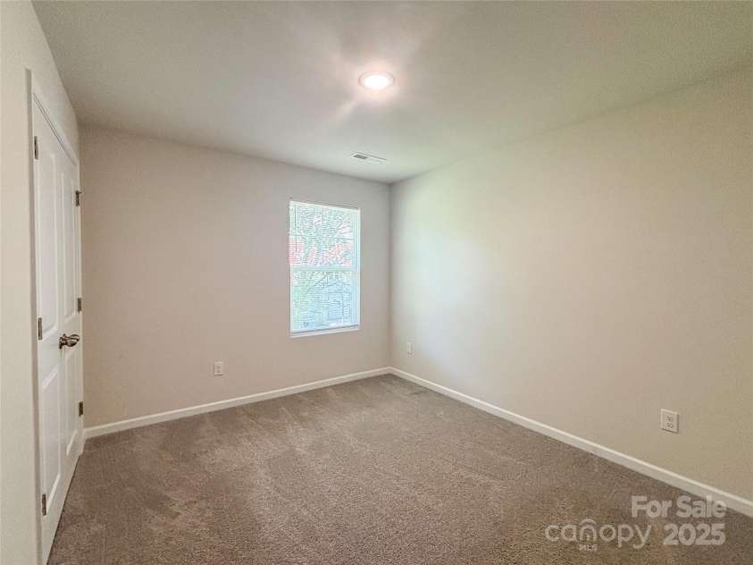 414 1st Avenue None, Hickory, NC 28602.  MLS# CAR4268983, YatesRealty ID 18360. 