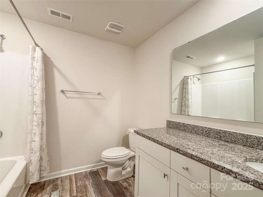 414 1st Avenue None, Hickory, NC 28602.  MLS# CAR4268983, YatesRealty ID 18360. 