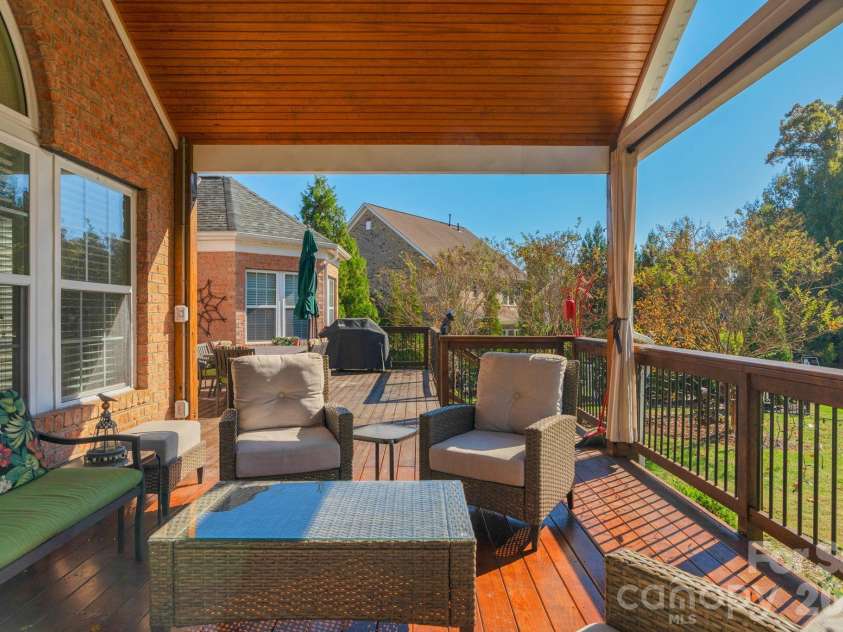 7122 Yellowhorn Trail, Waxhaw, NC 28173.  MLS# CAR4310525, YatesRealty ID 18360. 