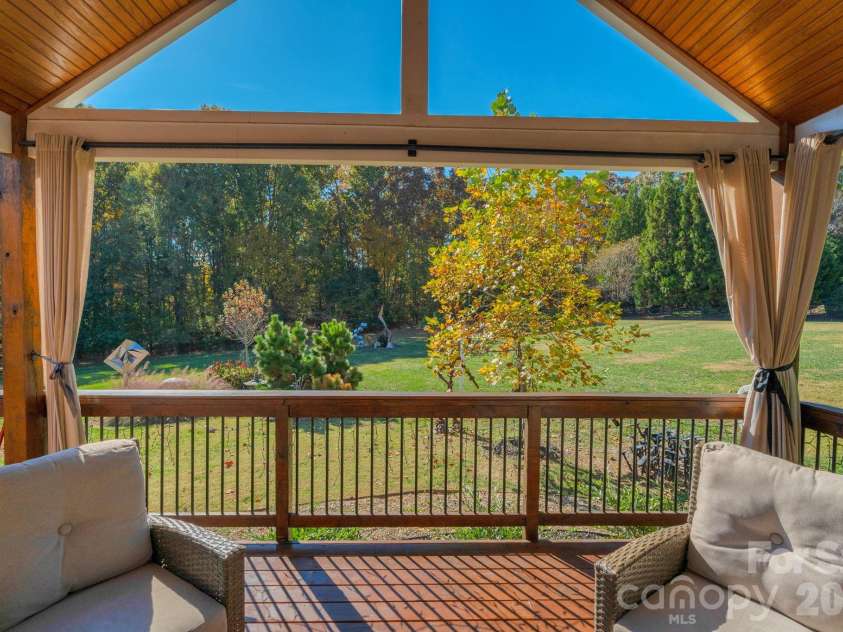 7122 Yellowhorn Trail, Waxhaw, NC 28173.  MLS# CAR4310525, YatesRealty ID 18360. 