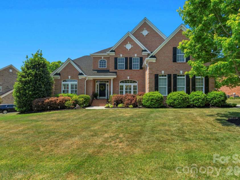 7122 Yellowhorn Trail, Waxhaw, NC 28173.  MLS# CAR4310525, YatesRealty ID 18360. 