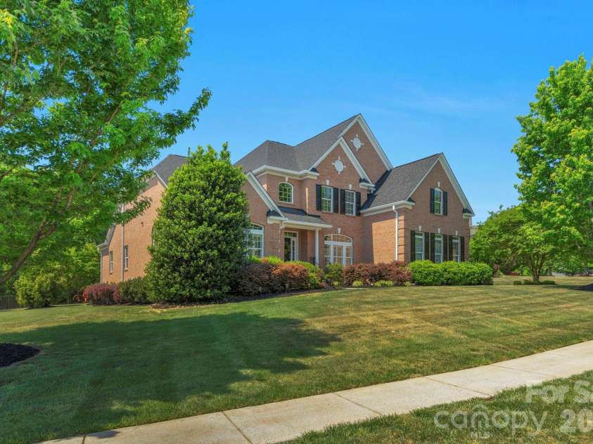 7122 Yellowhorn Trail, Waxhaw, NC 28173.  MLS# CAR4310525, YatesRealty ID 18360. 