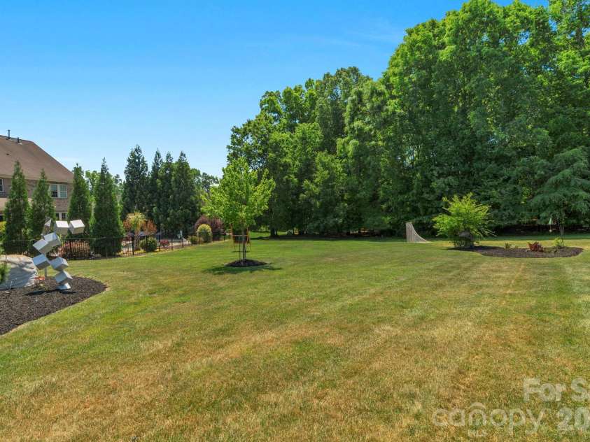 7122 Yellowhorn Trail, Waxhaw, NC 28173.  MLS# CAR4310525, YatesRealty ID 18360. 
