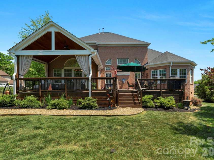 7122 Yellowhorn Trail, Waxhaw, NC 28173.  MLS# CAR4310525, YatesRealty ID 18360. 