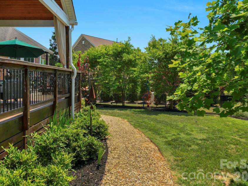 7122 Yellowhorn Trail, Waxhaw, NC 28173.  MLS# CAR4310525, YatesRealty ID 18360. 
