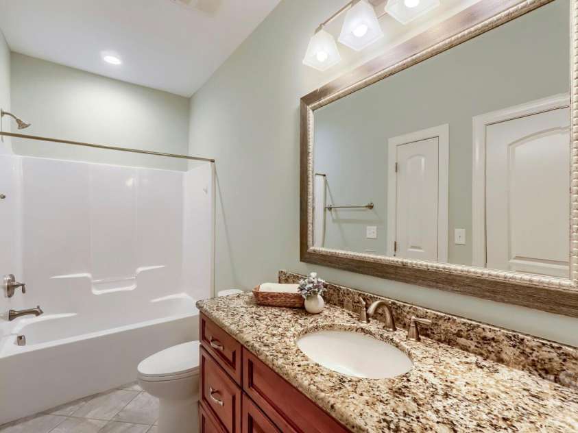 8655 Sonata Court, Denver, NC 28037.  MLS# CAR4363136, YatesRealty ID 18361. Secondary Bath