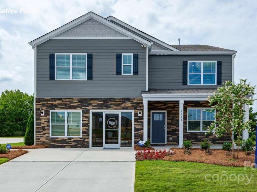 3735 Coleman Drive, Charlotte, NC 28215.  MLS# CAR4269025, YatesRealty ID 18362. 