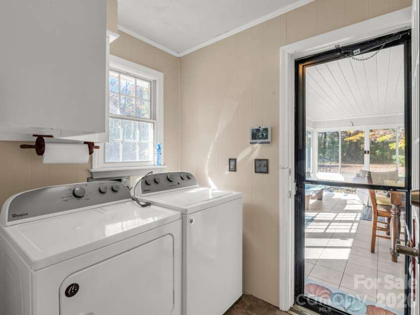 1867 Fruitland Road, Hendersonville, NC 28792.  MLS# CAR4322794, YatesRealty ID 18363. Main level laundry/mudroom