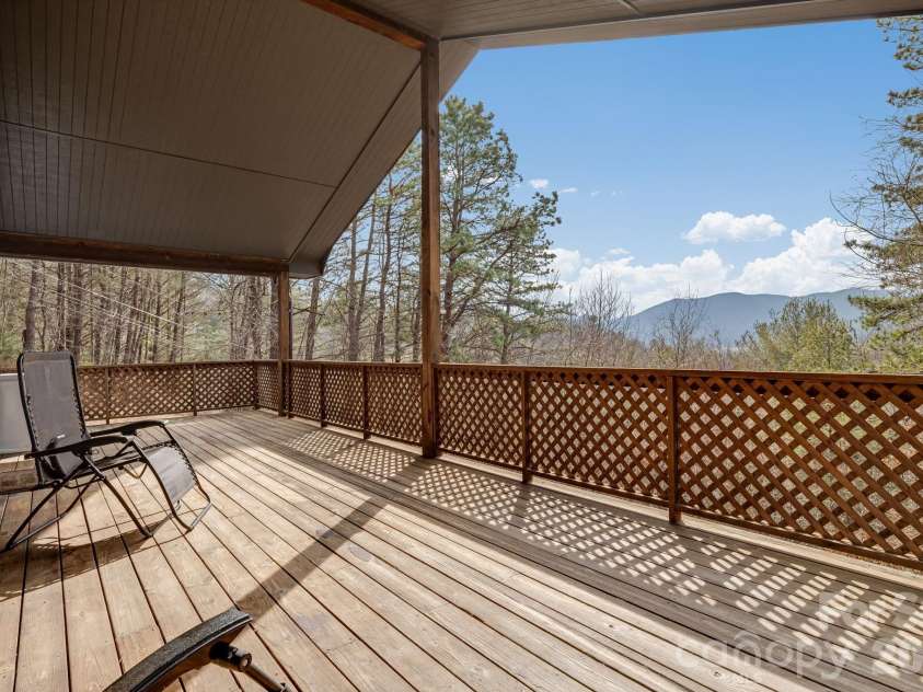 1330 Maple Springs Drive, Waynesville, NC 28785.  MLS# CAR4346066, YatesRealty ID 18364. 