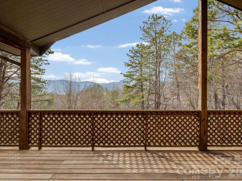 1330 Maple Springs Drive, Waynesville, NC 28785.  MLS# CAR4346066, YatesRealty ID 18364. 