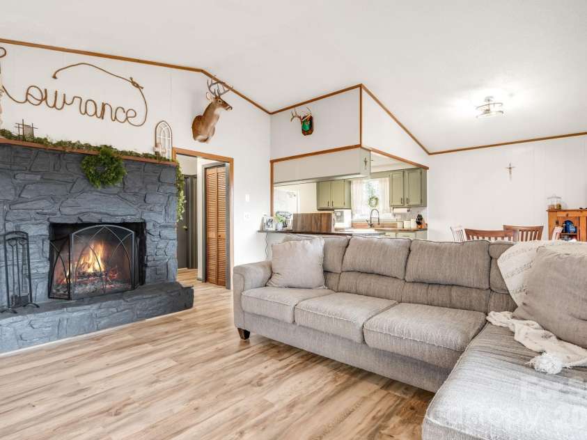 1330 Maple Springs Drive, Waynesville, NC 28785.  MLS# CAR4346066, YatesRealty ID 18364. 