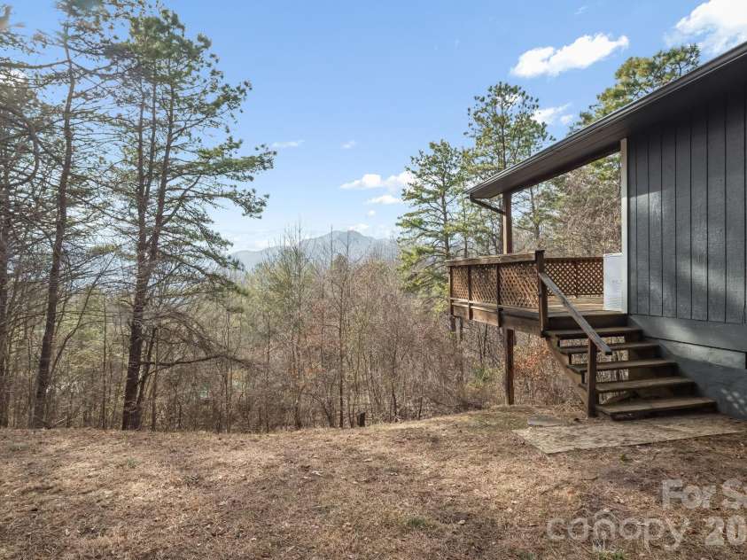 1330 Maple Springs Drive, Waynesville, NC 28785.  MLS# CAR4346066, YatesRealty ID 18364. 
