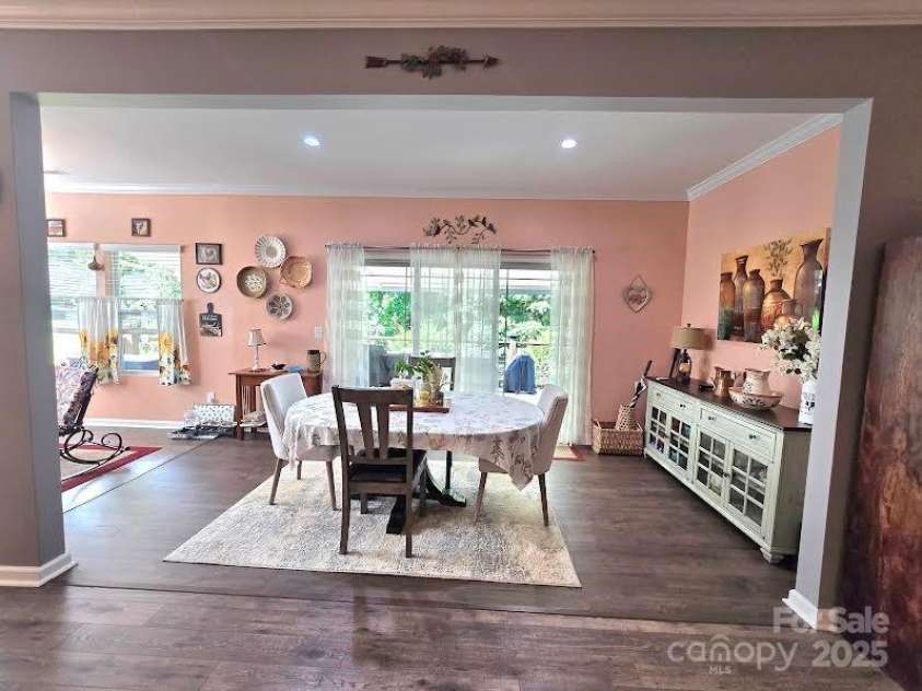 16115 Commodore Drive, Lancaster, SC 29720.  MLS# CAR4268472, YatesRealty ID 18364. Dining Area