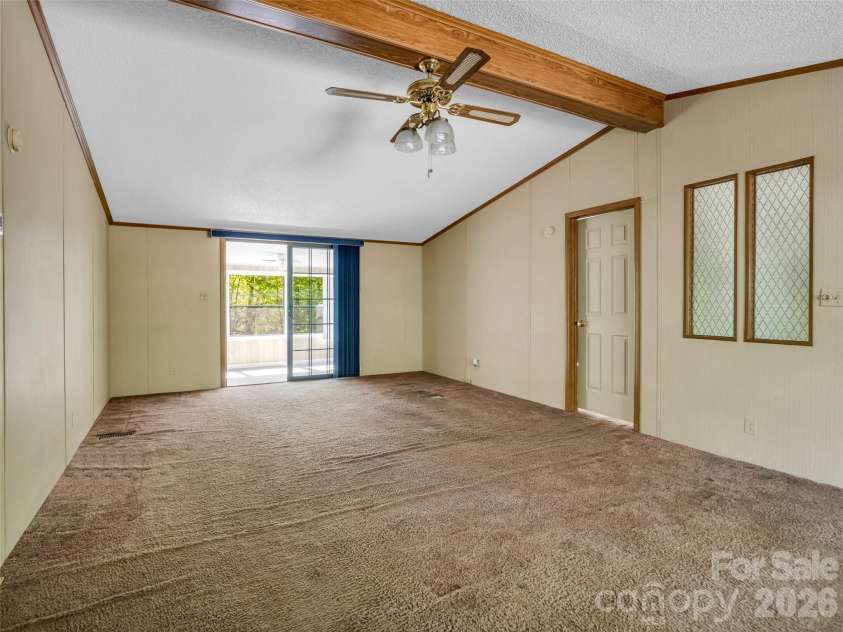 203 Rogat Road, Hendersonville, NC 28792.  MLS# CAR4375541, YatesRealty ID 18365. 