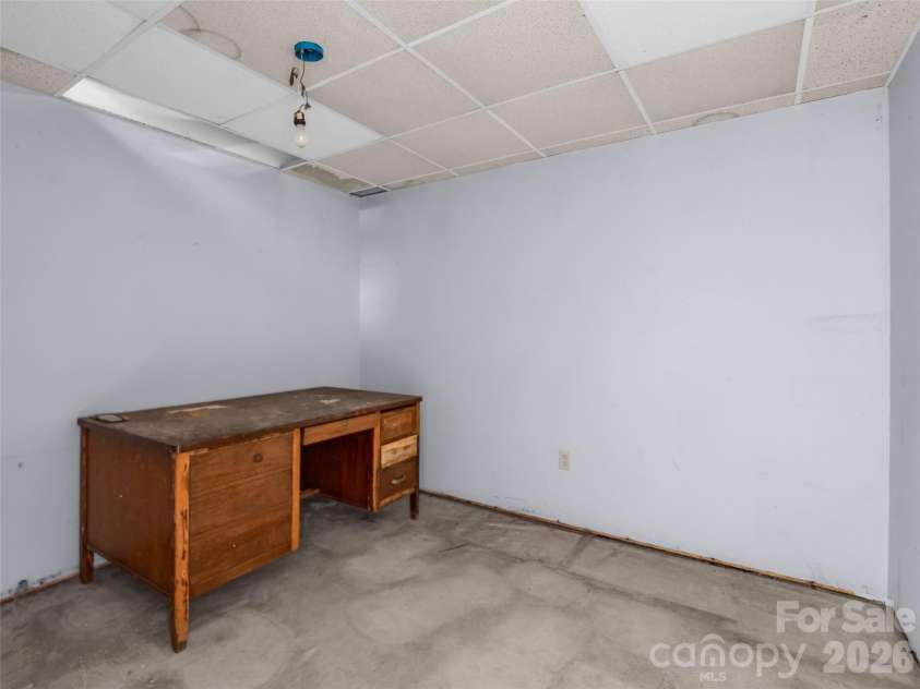 203 Rogat Road, Hendersonville, NC 28792.  MLS# CAR4375541, YatesRealty ID 18365. 
