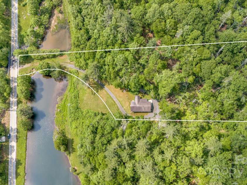 2763 Crabtree Road, Spruce Pine, NC 28777.  MLS# CAR4264759, YatesRealty ID 18367. 