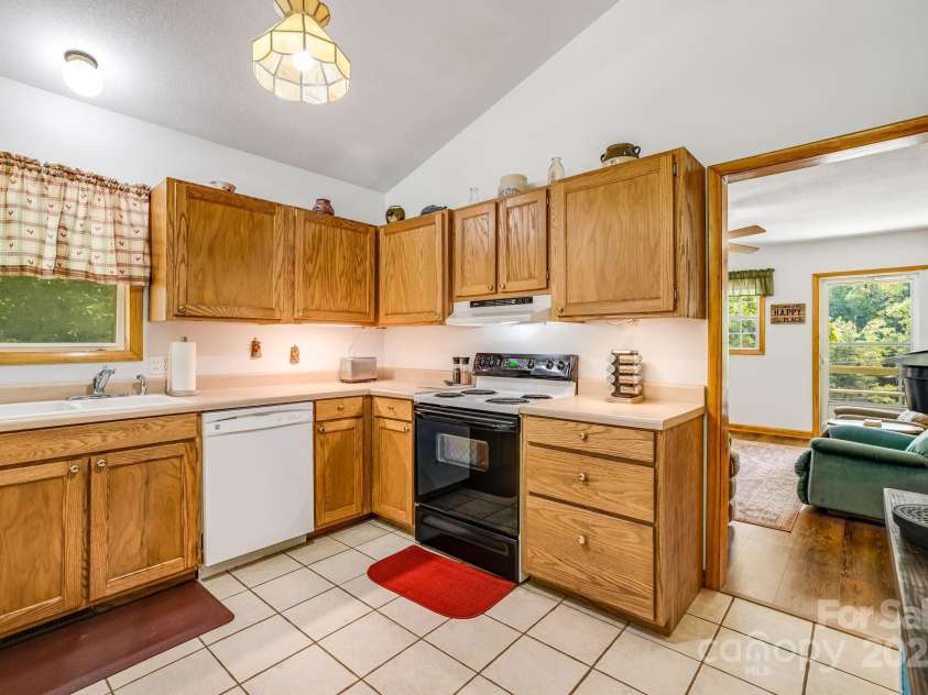 2763 Crabtree Road, Spruce Pine, NC 28777.  MLS# CAR4264759, YatesRealty ID 18367. 