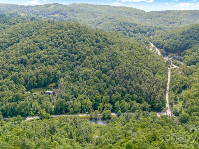 2763 Crabtree Road, Spruce Pine, NC 28777.  MLS# CAR4264759, YatesRealty ID 18367. 