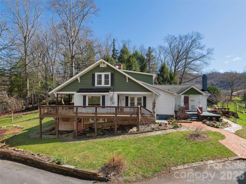 608 Evans Road, Canton, NC 28716.  MLS# CAR4357794, YatesRealty ID 18367. 