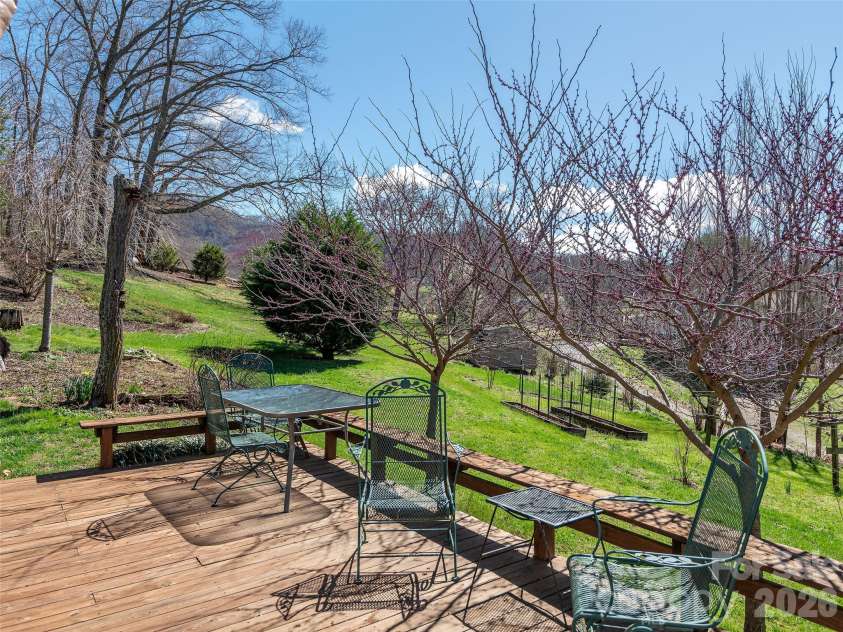 608 Evans Road, Canton, NC 28716.  MLS# CAR4357794, YatesRealty ID 18367. 