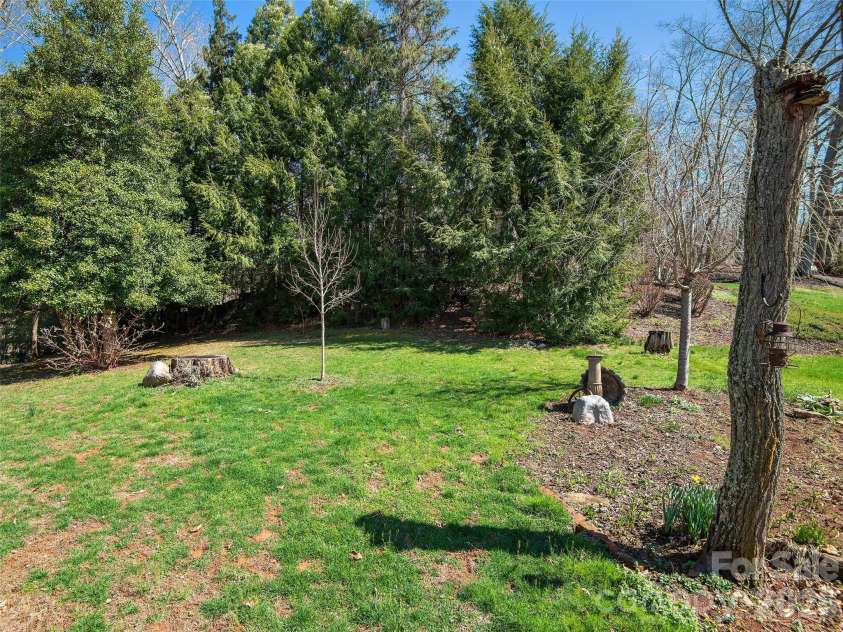 608 Evans Road, Canton, NC 28716.  MLS# CAR4357794, YatesRealty ID 18367. 