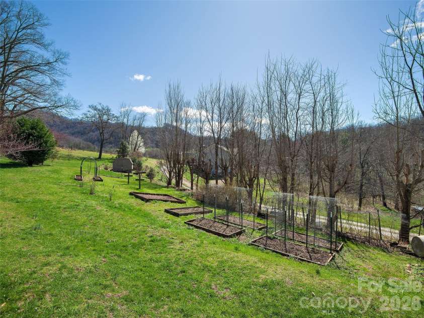 608 Evans Road, Canton, NC 28716.  MLS# CAR4357794, YatesRealty ID 18367. 