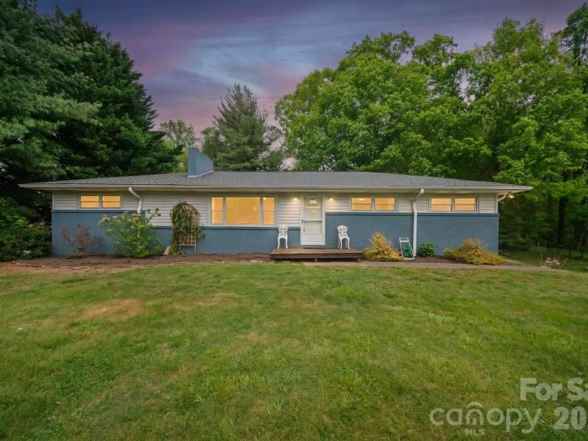 36 Acton Woods Road, Candler, NC 28715.  MLS# CAR4373953, YatesRealty ID 18368. 