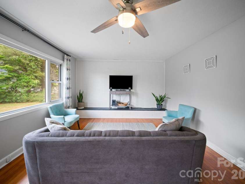 36 Acton Woods Road, Candler, NC 28715.  MLS# CAR4373953, YatesRealty ID 18368. 