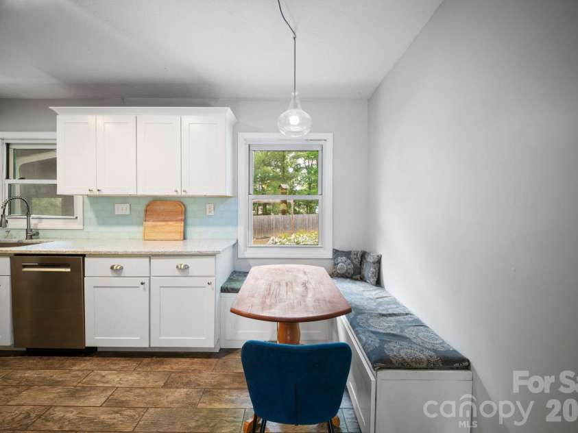 36 Acton Woods Road, Candler, NC 28715.  MLS# CAR4373953, YatesRealty ID 18368. 