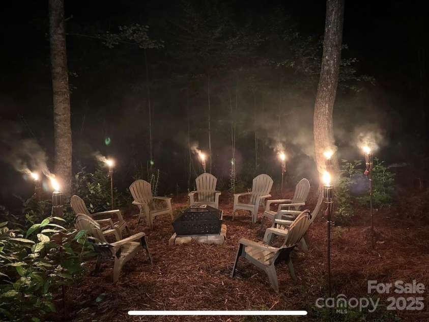 630 Shumont Road, Black Mountain, NC 28711.  MLS# CAR4269091, YatesRealty ID 18369. 