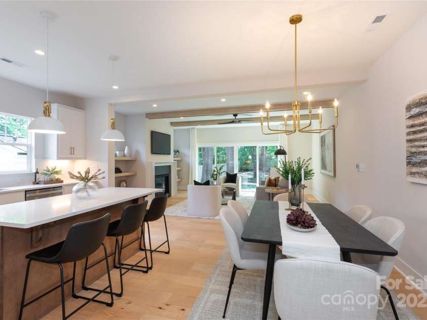 1728 Dallas Avenue, Charlotte, NC 28205.  MLS# CAR4267461, YatesRealty ID 18370. 