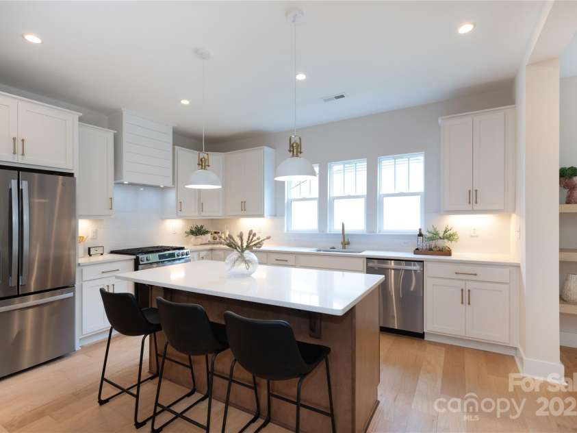 1728 Dallas Avenue, Charlotte, NC 28205.  MLS# CAR4267461, YatesRealty ID 18370. 