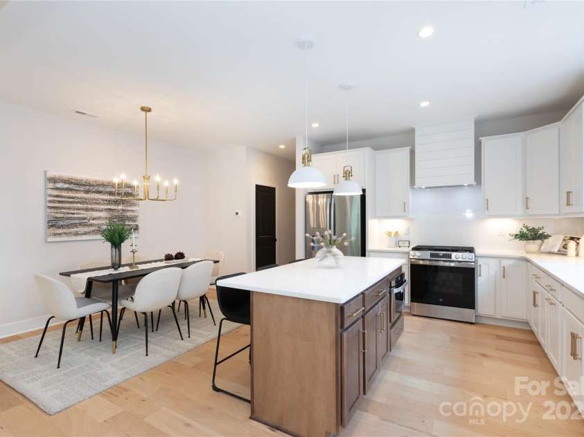 1728 Dallas Avenue, Charlotte, NC 28205.  MLS# CAR4267461, YatesRealty ID 18370. 