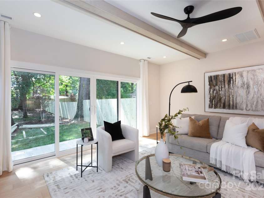 1728 Dallas Avenue, Charlotte, NC 28205.  MLS# CAR4267461, YatesRealty ID 18370. 