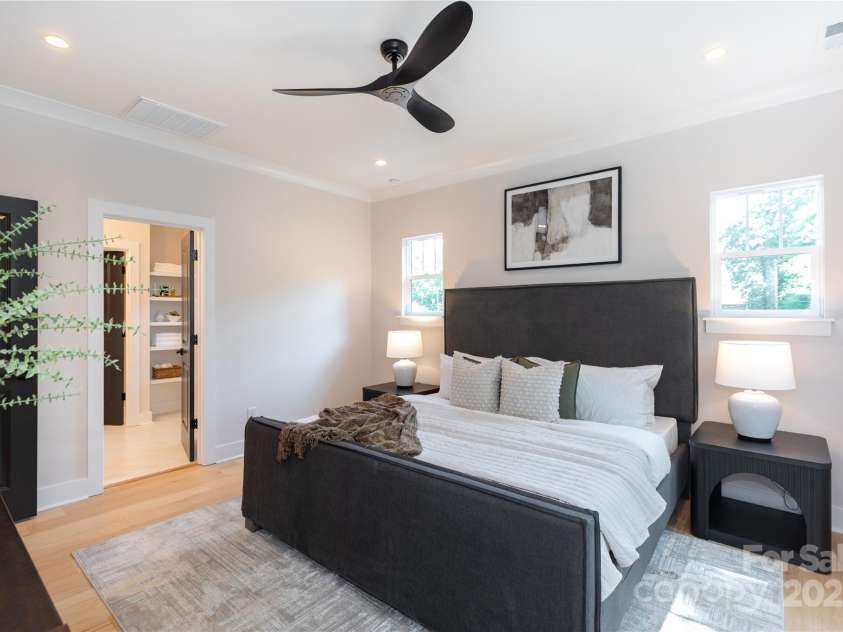 1728 Dallas Avenue, Charlotte, NC 28205.  MLS# CAR4267461, YatesRealty ID 18370. 