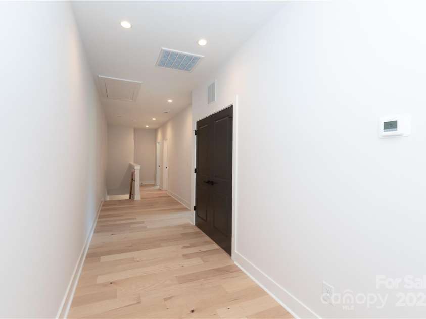 1728 Dallas Avenue, Charlotte, NC 28205.  MLS# CAR4267461, YatesRealty ID 18370. 